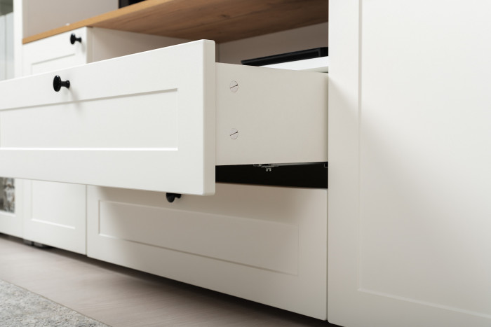 Остин 11.53 Кровать + ортопед + 13.224 Шкаф + 16.47 Тумба под ТВ, белый шагрень/дуб крафт золотой