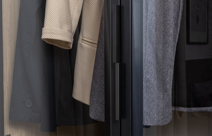 Амьен Шкаф-витрина 16.395, плейн/веллюто капучино