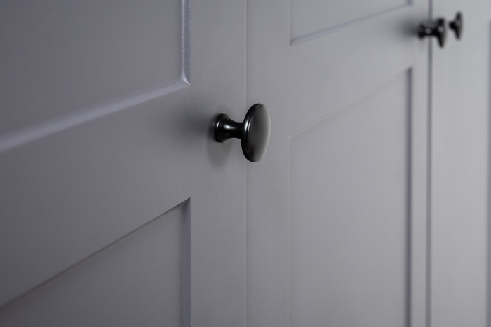 Остин 16.221 Комод + 17.03 Зеркало, серый графит/дуб крафт золотой